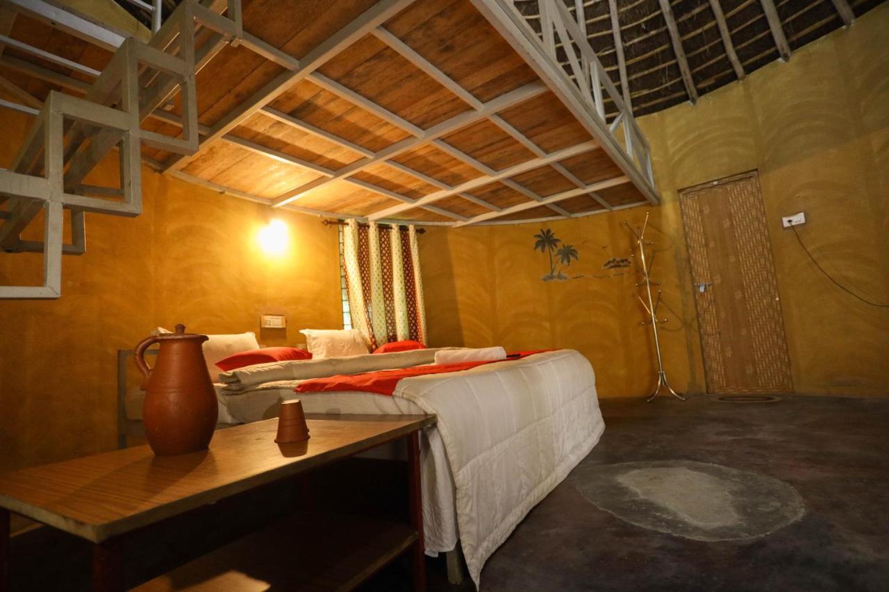 เกราลา ไวลด์ สเตย์ Hotel Kanthalloor ภายนอก รูปภาพ